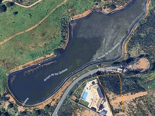 Wohngrundstück in Ur puente esuri 1839. Gran parcela urbana de 1.355 m² en cul-de-sac con vistas al lago