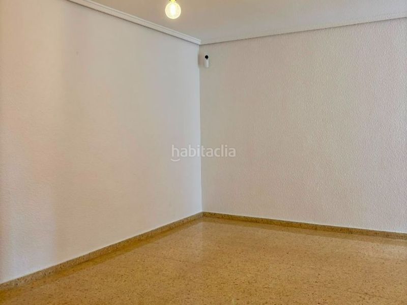 Foto 76ae520e-feb5-471d-a6ee-e3315e430cb9. Piso en carrer cervantes 40 magnífico piso en calle cervantes en Burjassot