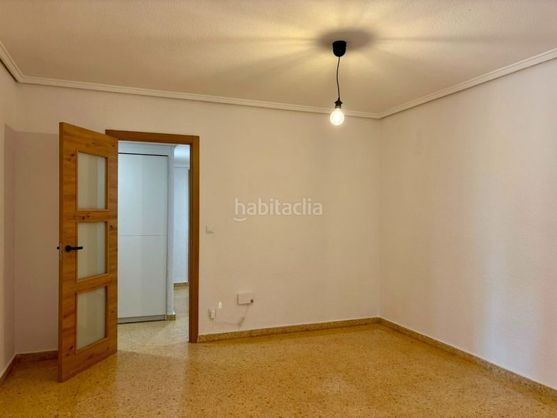 Foto bf3067a9-bb70-4cad-bb8a-70fd3ee903e9. Piso en carrer cervantes 40 magnífico piso en calle cervantes en Burjassot