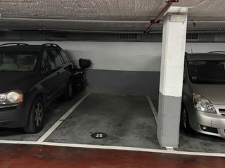 Lloguer Aparcament cotxe a Pavía 10. Parking para coche grande.