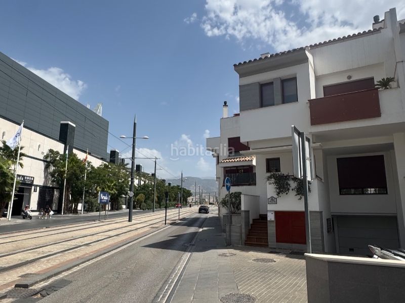 Foto a6ef9801-c93b-42b4-94b7-dcce0f3a73b0. Casa adossada a calle pascal 26 a San Miguel Armilla