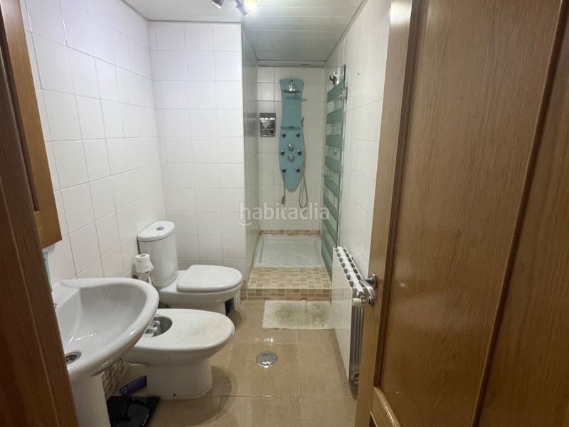 Foto e617cf2e-f480-4a16-abaa-98abba7bd26e. Casa adossada a calle pascal 26 a San Miguel Armilla