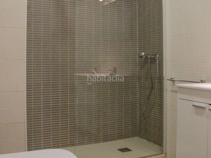 Foto 9168b630-d25c-4b2b-8d49-56bb7b381642. Piso en calle del marqués de urquijo 6 oportunidad en Argüelles | vivienda reformada y libre por 270.000 € en Madrid