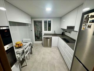 Pis a Carrer joanot martorell 18. Piso con piscina en vila-real