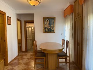 Appartement à Glorieta julio visconti 2-1. Piso de 3 dormitorios con terraza y trastero en fiñana