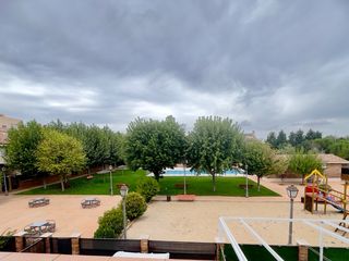 Chalet in Avda de la universidad  24. Chalet en recinto privado · zona universidad-hospital