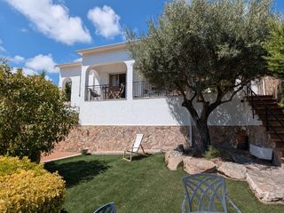 Casa a Carrer ronda de garbi 26. Casa en venta en vistamar, sant cebrià de vallalta