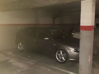 Alquiler Parking coche en Ausias marc 46. Garaje en alquiler