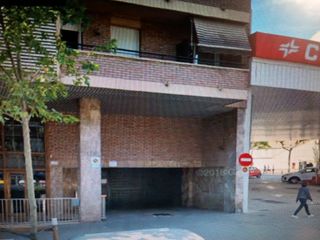 Lloguer Aparcament cotxe a Avinguda paral.lel 179. Parking alquiler paralelo 179, al lado plaza espanya, lleida, ta