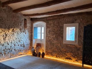 Casa en Carrer riera 6. Casa de piedra con encanto e historia en pleno centro de vallira