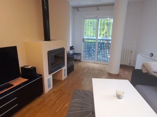 Rent Flat in Avenida real academia de medicina 13