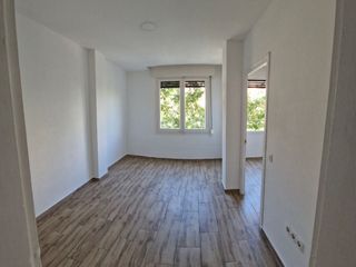 Flat in Avenida meridiana 184-186. Piso en el clot
