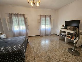 Casa in Carrer de pere esplugues 59. Casa economica en alzira