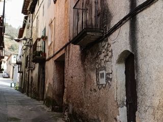 Terreny residencial a Carrer de la vall 2. Casa de pueblo para rehabilitar