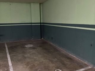 Aparcament cotxe a Passeig del 22 de juliol 250. Plaza de aparcamiento de 12,50 m2 en el edificio torredemer, en