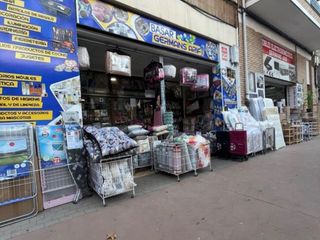 Traspàs Local Comercial a Avinguda de catalunya 96. Oportunidad traspaso local 400m2 tárrega