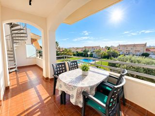 Ático en Calle ibiza 2. Ático con gran terraza, solárium privado y piscina en miami plat