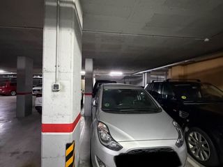 Autoparkplatz in Carrer jaume comas 3. Oportunidad en nou parc central: plaza de parking grande y de fá