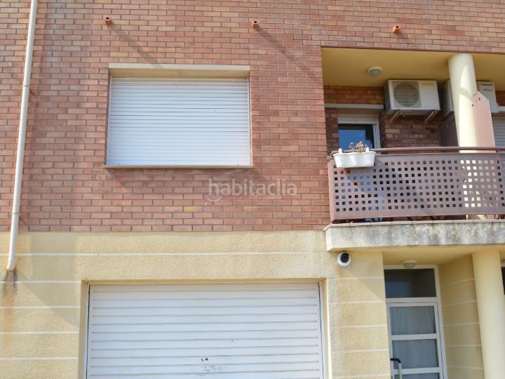 Foto 2007bf20-a8a2-4743-8178-045216f1be05. Casa adosada en avinguda de la sort 3 casa adosada con jardín en l’albagés en Albagés (L´)