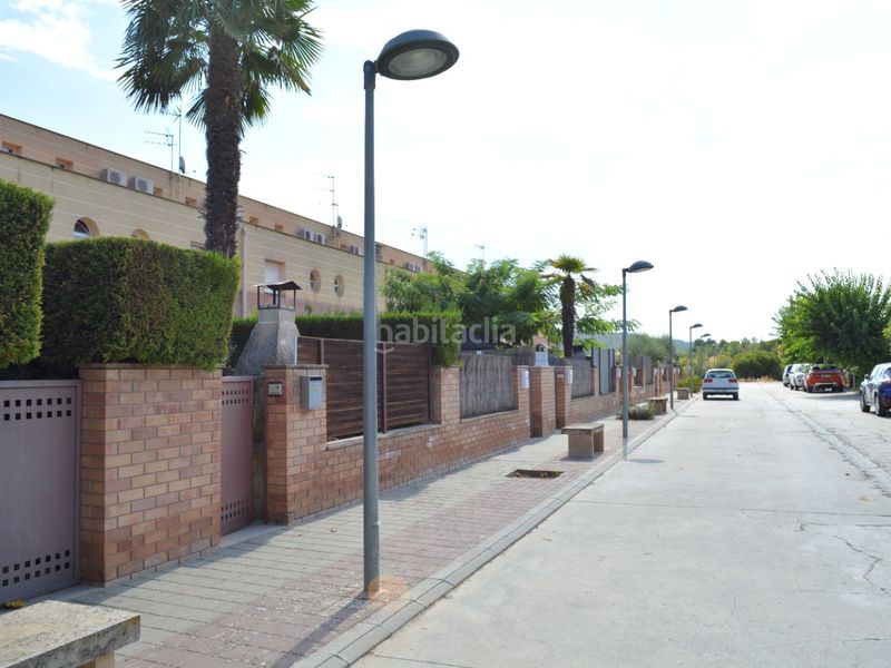 Foto b0097254-9101-49cb-bce5-1cbd1d7283ab. Casa adosada en avinguda de la sort 3 casa adosada con jardín en l’albagés en Albagés (L´)