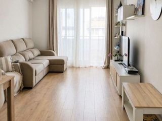 Pis a Avenida mediterráneo  8. Piso en canet de berenguer