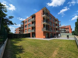 Planta baixa a Carrer l'alba 1. Planta baja con mas de 290 m2 de espacio exterior privado y pisc