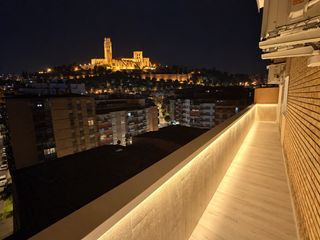 Appartamento in Doctora castells 14. Ático de alto standing cap pont - vistas seu vella