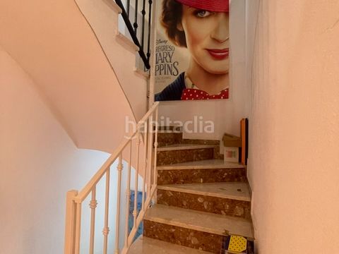 Foto 6199381b-2c00-4f5d-86f2-38e30dfac3a4. Casa adosada en calle padre damián 1 adosado en el Pueblo con entorno maravilloso en Eliana (l´)