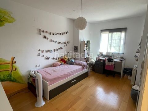 Foto ad1fbe63-ac77-42c6-9289-ff5d2869e778. Casa adosada en calle padre damián 1 adosado en el Pueblo con entorno maravilloso en Eliana (l´)