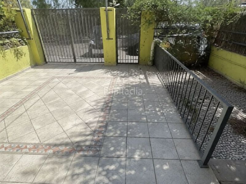Foto d2389e86-8cb8-41bc-929f-17e4a871b7a9. Casa adosada en calle padre damián 1 adosado en el Pueblo con entorno maravilloso en Eliana (l´)