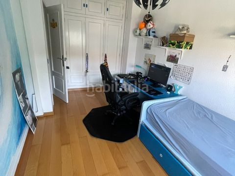 Foto d30b5ba6-31de-4319-99d6-18b5a29e76c2. Casa adosada en calle padre damián 1 adosado en el Pueblo con entorno maravilloso en Eliana (l´)