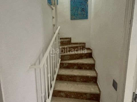 Foto e70604a4-b77b-403e-8839-bf38b1ca1802. Casa adosada en calle padre damián 1 adosado en el Pueblo con entorno maravilloso en Eliana (l´)