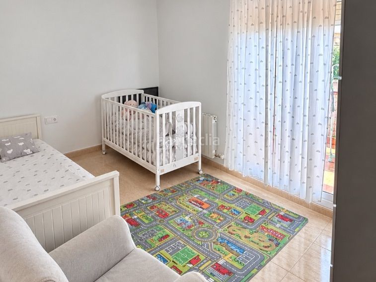 Foto bd4576dd-ab8a-4097-a96b-a9dcf2d00df9. Chalet en carrer josep carner 90 espectacular casa con piscina, jardín y una distribución perfecta en Lliçà d´Amunt