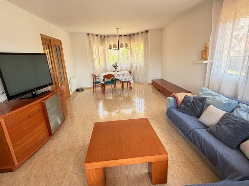 Foto dc6e8420-3b1f-4c29-bb75-276c420cd98d. Chalet en carrer josep carner 90 espectacular casa con piscina, jardín y una distribución perfecta en Lliçà d´Amunt