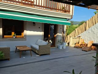 Chalet en Barrio santa maría de cayón 192. Chalet pareado esquinero con terraza-jardín de 110 m² en santa m