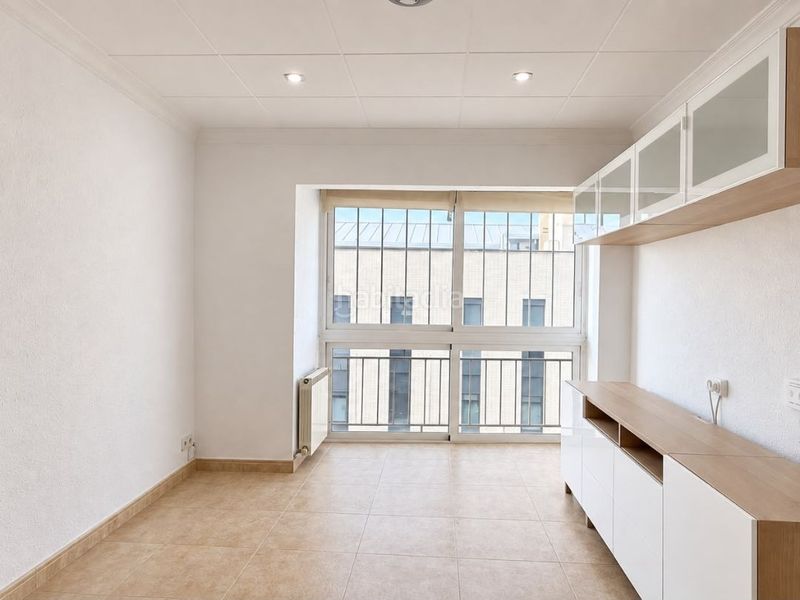 Foto c5c7f9c6-ff3f-4ce9-bb0f-7a849bad06d3. Miete etagenwohnung in passeig de la muntanya 100 in Granollers