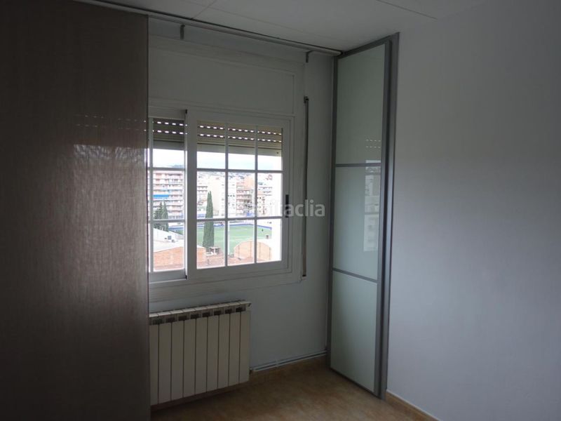 Foto f734fb0c-08d6-4575-b461-bae371d6a21a. Miete etagenwohnung in passeig de la muntanya 100 in Granollers