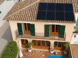 Maison jumelée à Carrer del turc 17. Chalet pareado 4 dormitorios con piscina, la vileta