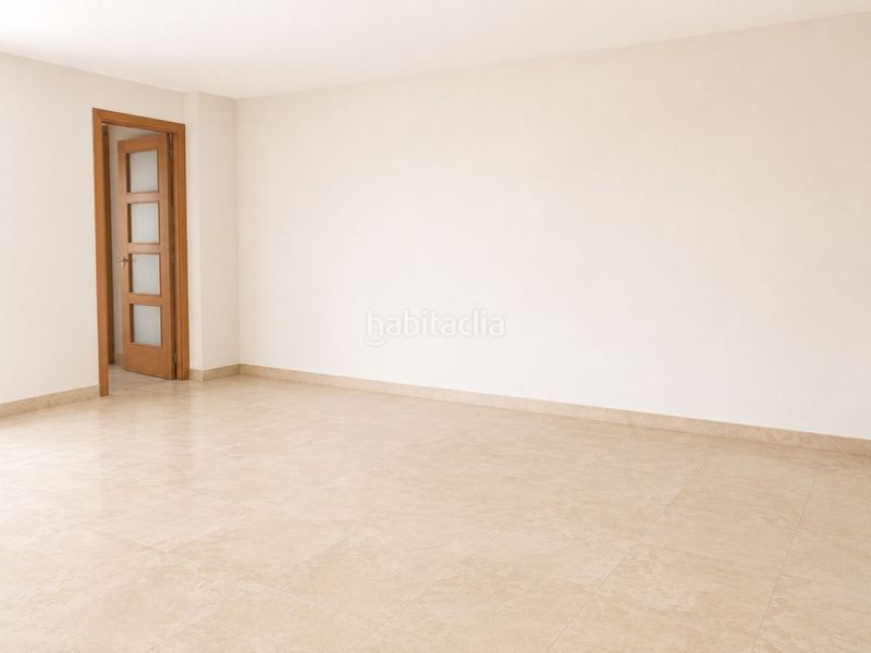 Foto 3b7b8c01-c7ef-4824-91c9-95339e5f4456. Rent semi detached house in alfons viii 24 in Sant Vicenç dels Horts