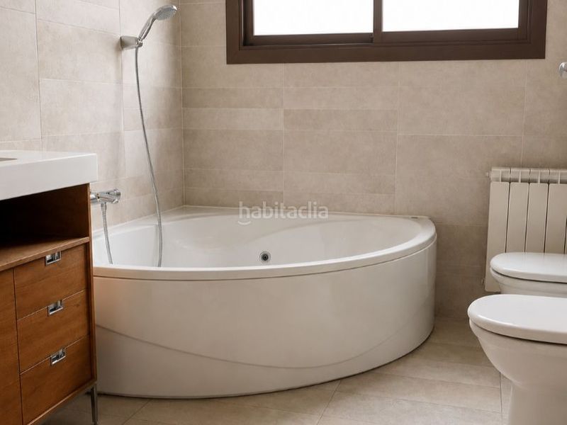 Foto 56d99b31-63c7-483c-92fb-e4be7ec38fcb. Rent semi detached house in alfons viii 24 in Sant Vicenç dels Horts