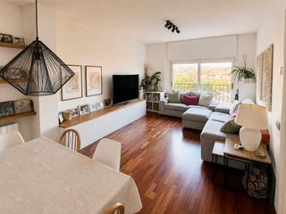 Duplex in Pintor vila puig 1. Espectacular dúplex 3 habitaciones, con terraza y vistas al mont