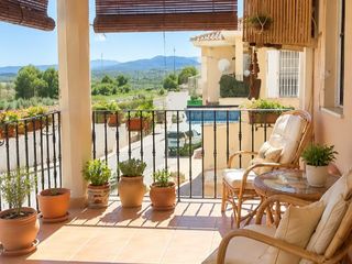 Flat in Avda. denia 16. ### luminoso piso con terraza, piscina y vistas al montgó en jes