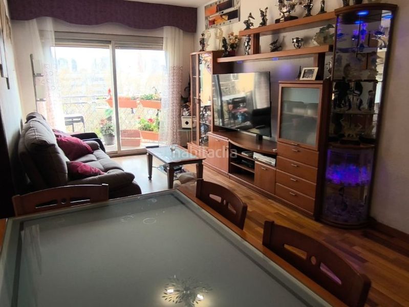Foto f3b44171-adbb-4b2c-a485-472d647eb9bf. Etagenwohnung in carrer d'espronceda 44 in Poblenou Barcelona