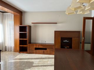 Location Appartement à Congost 21. Pis amb molta llum i espaiós.