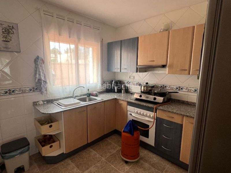 Foto d0268ddc-83e9-4983-ada0-c09b1deb97ff. Casa aparellada a c/ de la rosa 5 a Pobla de Montornès (La)