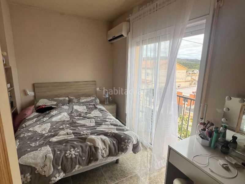 Foto fd296dd7-3375-4f39-b7c5-b2d435da7b4e. Casa aparellada a c/ de la rosa 5 a Pobla de Montornès (La)