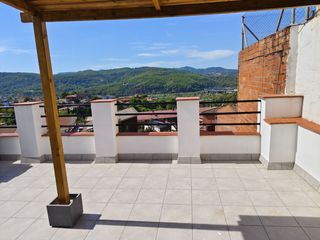 Lloguer Àtic a Carrer de francesc macià 38. Precioso piso con terraza