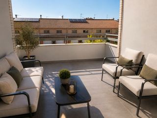 Semi detached house in Carrer del camp de túria 1. Espectacular casa adosada sostenible