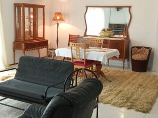 Lloguer Xalet a Carrer argentina 78. Alquiler chalet en parcela de 1.200 m2 en son  serra