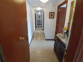 Pis a Obispo ballester 8. Piso en venta en aranbizkarra